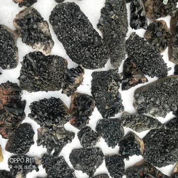 Krásné Černé QUARTZ Crystal Clusteru Vzorek Přírodní Křemenné Minerály Kámen Léčení Exemplář