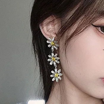 Korejský Flower Crystal Houpat Náušnice pro Ženy Střapec Uši Elegantní Móda Módní Party Festival Šperky