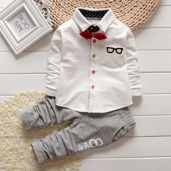 2016 korejský Chlapeček Oblečení Sady děti Bow tie T-košile, brýle top kalhoty dětské bavlněné svetr 2ks chlapci jaro sady